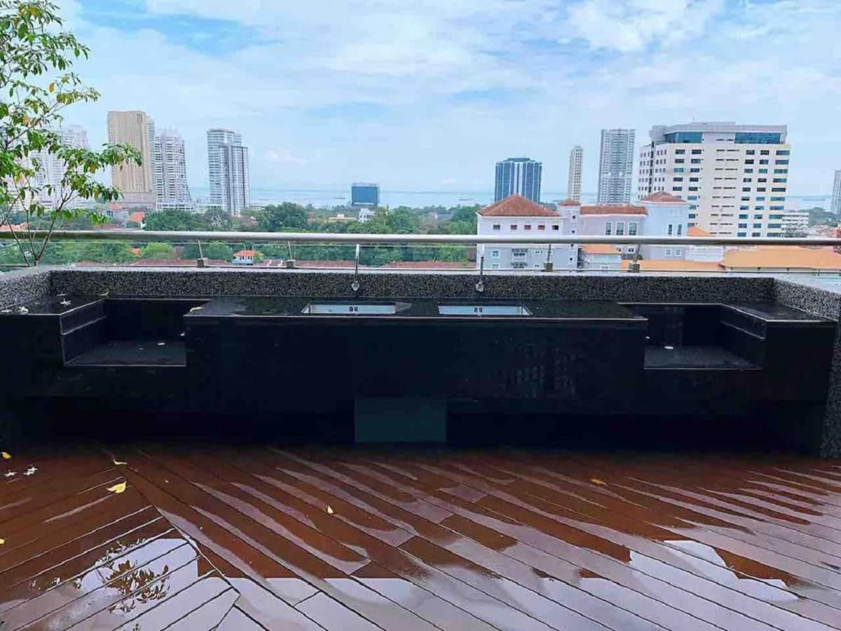 Tropicana 218 Macalister Netflix Seaview George Town Buitenkant foto
